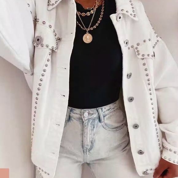 Kind Of A Big Deal Pocketed Studded Denim Jacket size Small - Picture 3 of 6